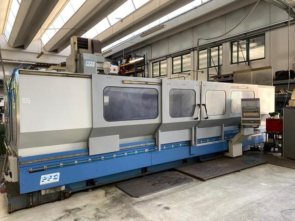 Centro di lavoro a montante mobile Pfg CLV5000 - Foto integrale macchina 
