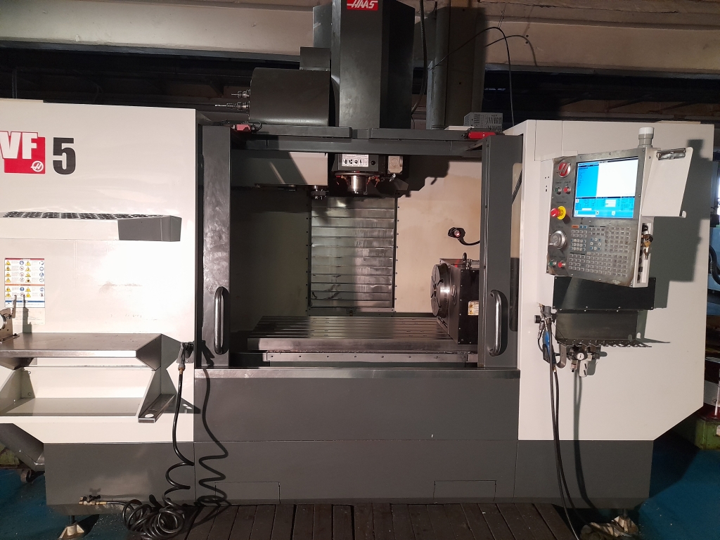 Centro di lavoro verticale HAAS VF-5/40 - Foto integrale macchina 