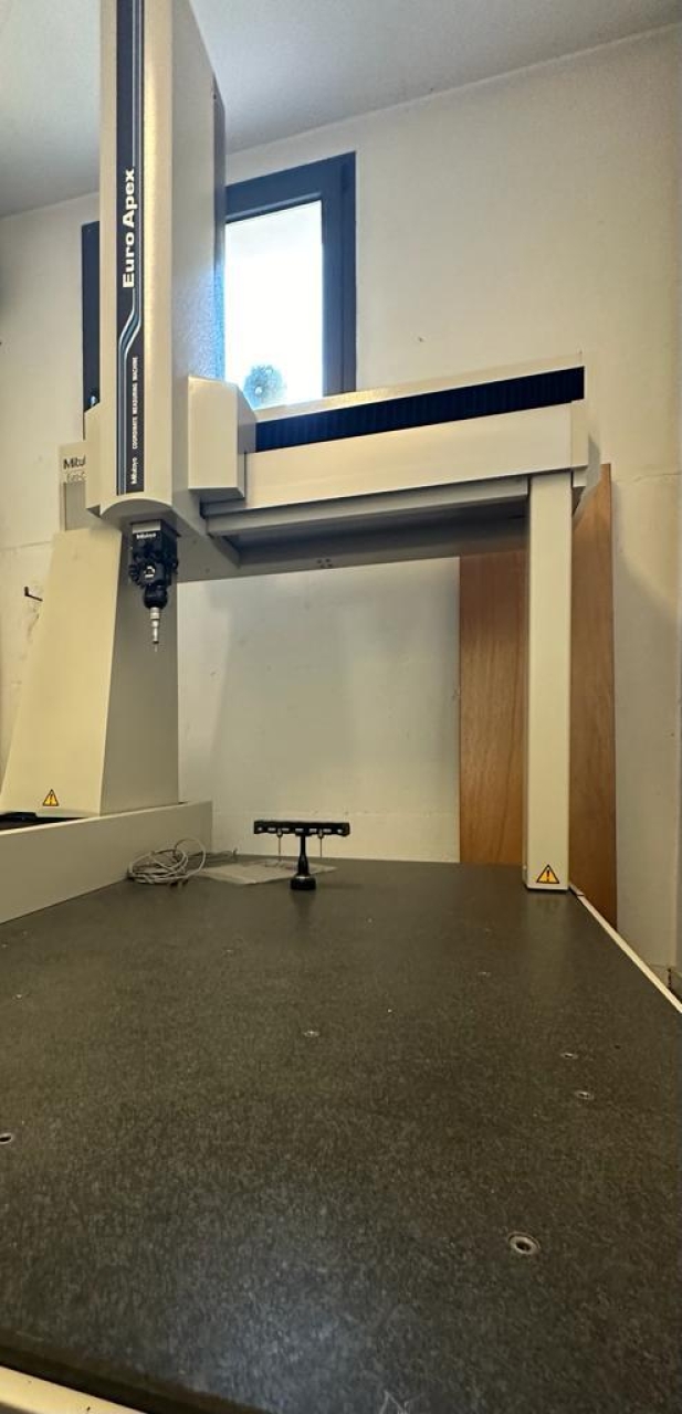 Macchina Di Misura CNC MITUTOYO Euro C Apex 7106