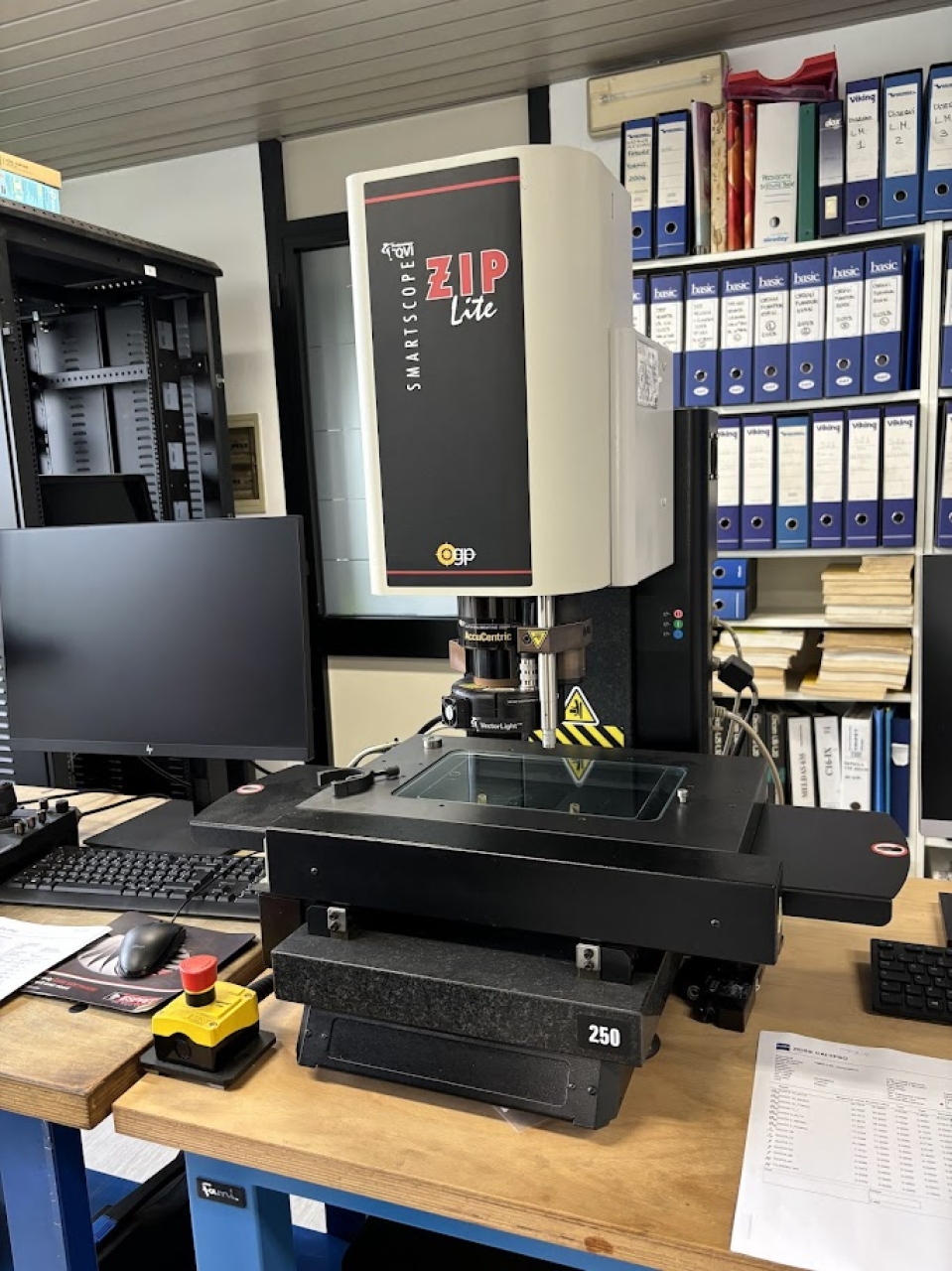 OGP SmartScope ZIP Lite 250 - Full machine photo 