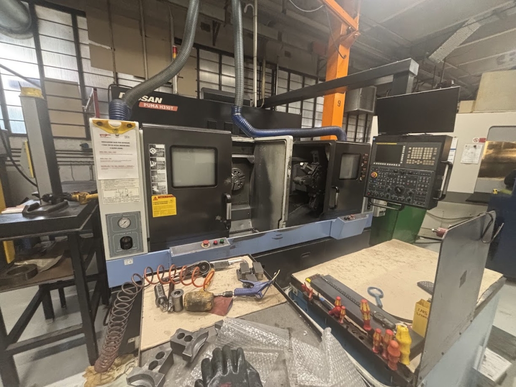 Tornio bimandrino DOOSAN H310T - Foto integrale macchina 