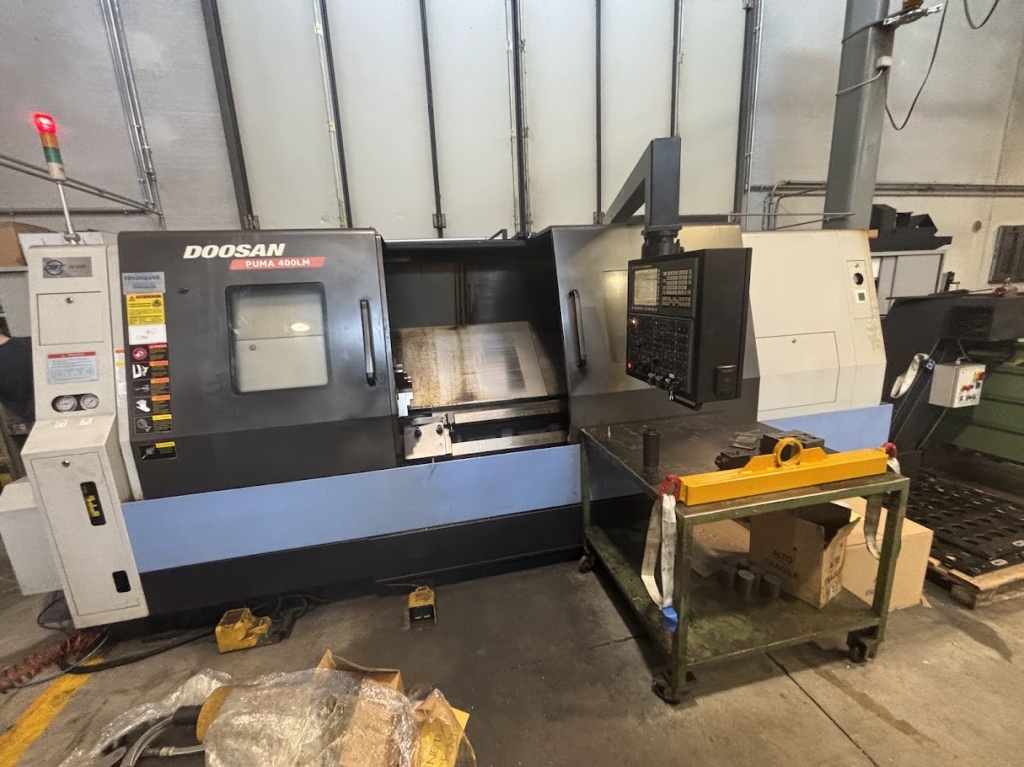 Tornio motorizzato CNC Daewoo Puma 400 LMB - Foto integrale macchina 