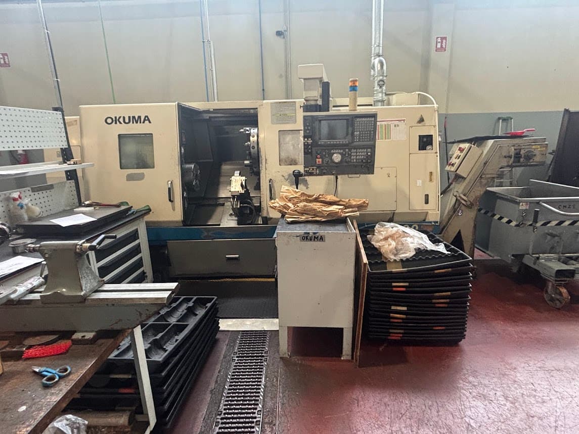 Tornio CNC da ripresa Okuma LB 400