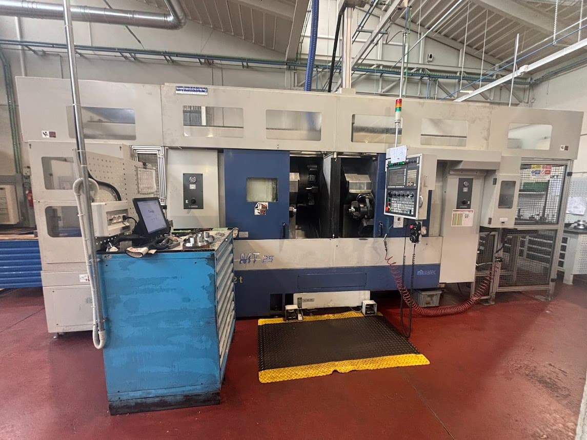 Tornio bimandrino a mandrini contrapposti Muratec MT 25