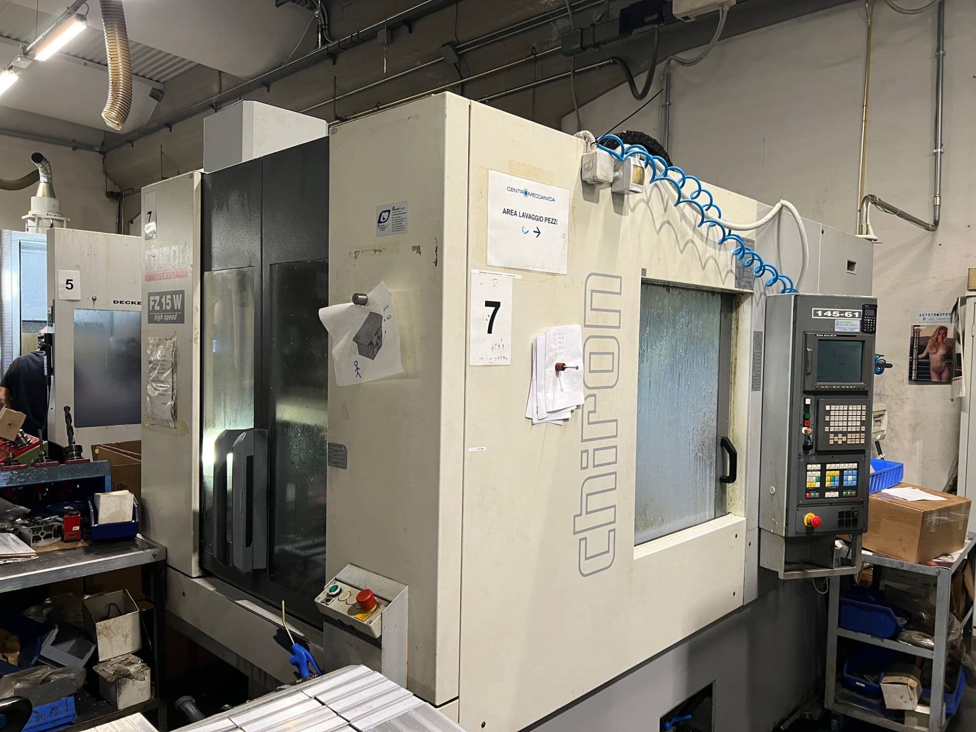 Centro di lavoro CNC doppio pallet Chiron FZ 15W