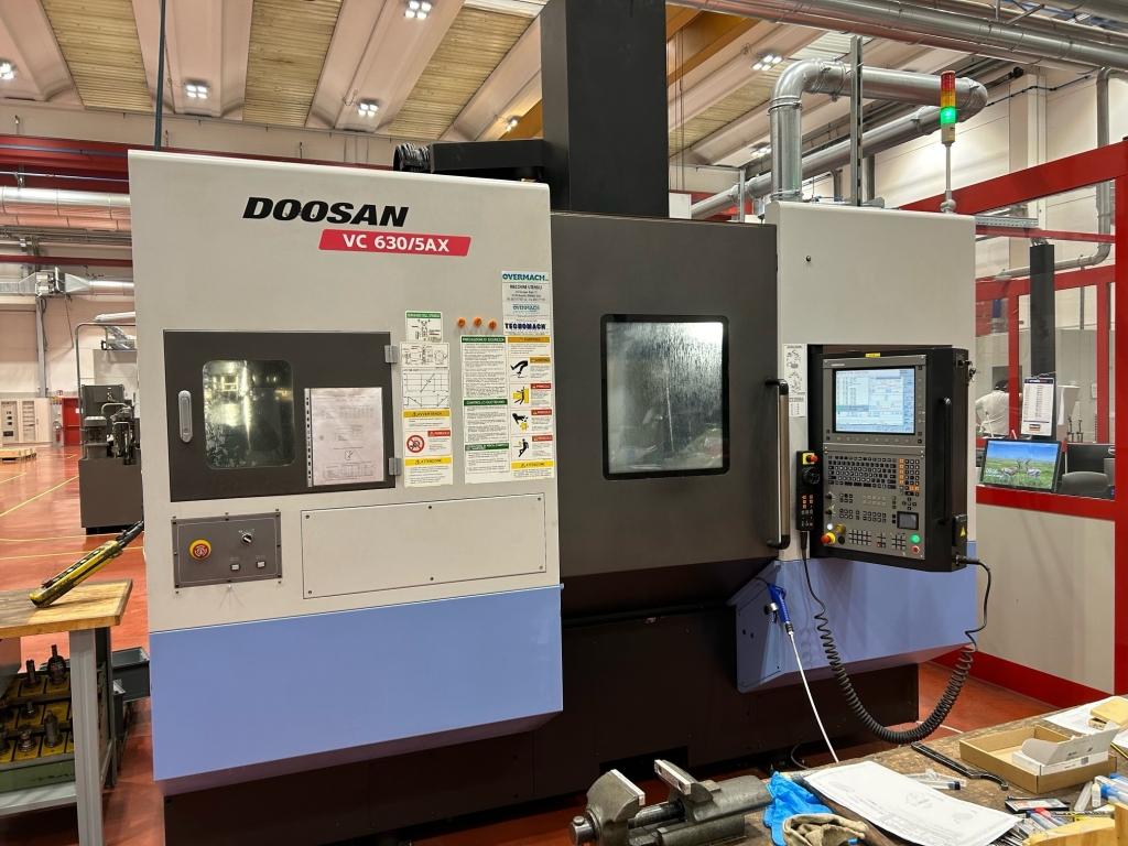 Centro Di Lavoro Doosan VC 630/5AX