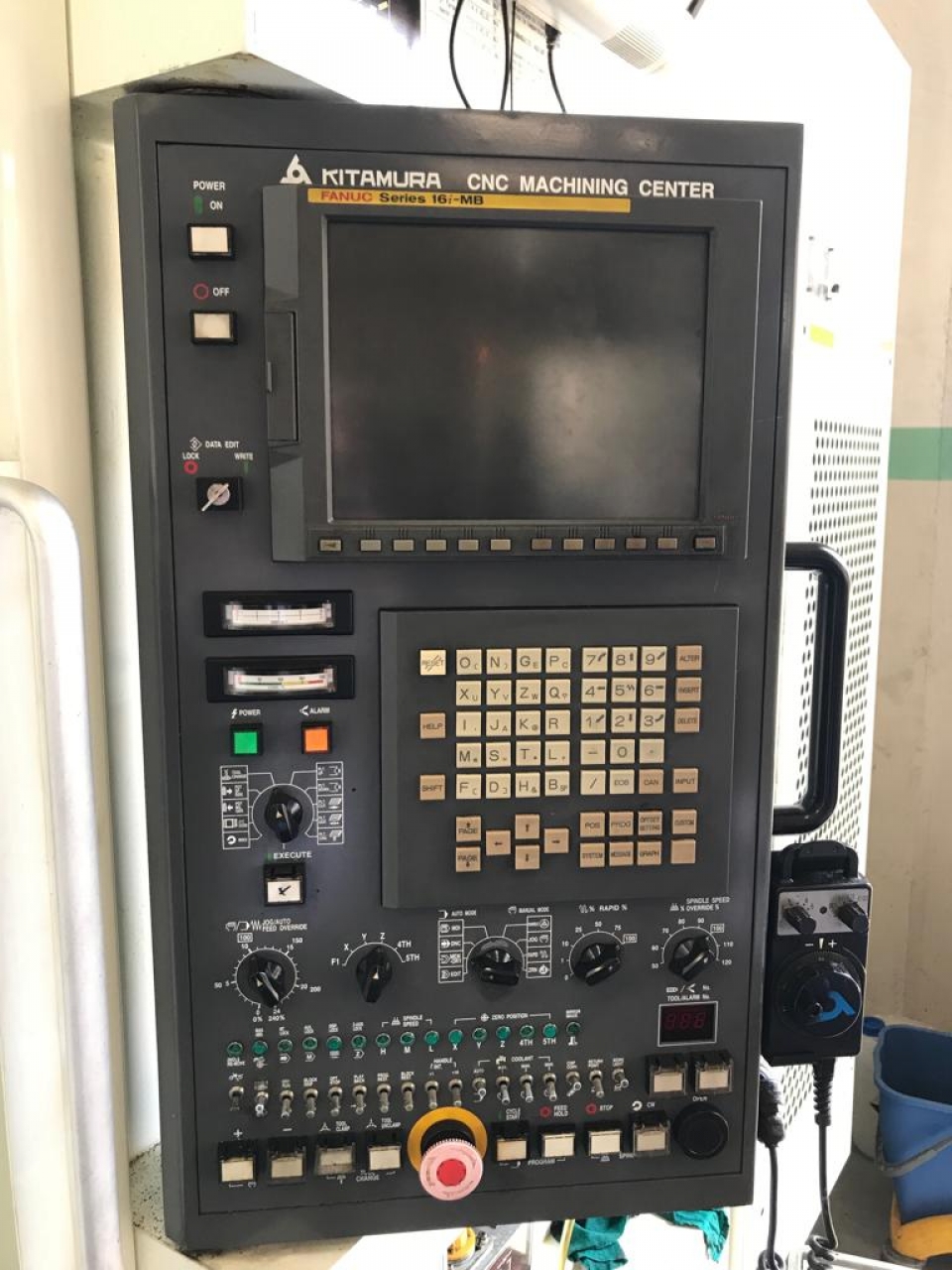 Centro Di Lavoro Orizzontale KITAMURA HX 300 I Foto pannello di controllo 