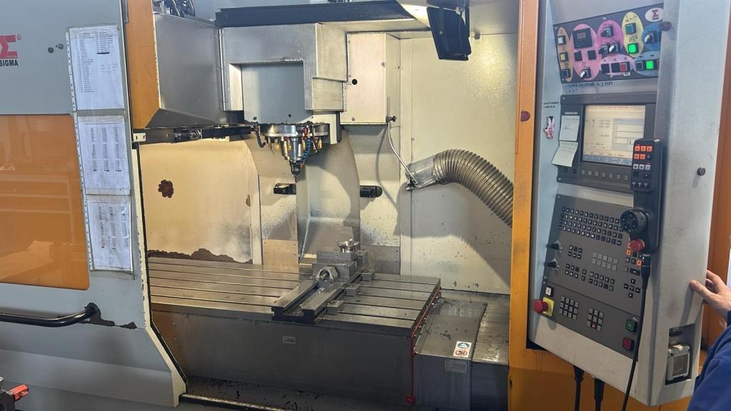 Centro Di Lavoro Verticale Sigma Leader 6 Foto zona di lavoro 