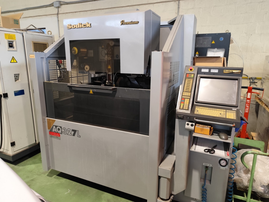 Elettroerosione A Filo LQ33W Control panel photo