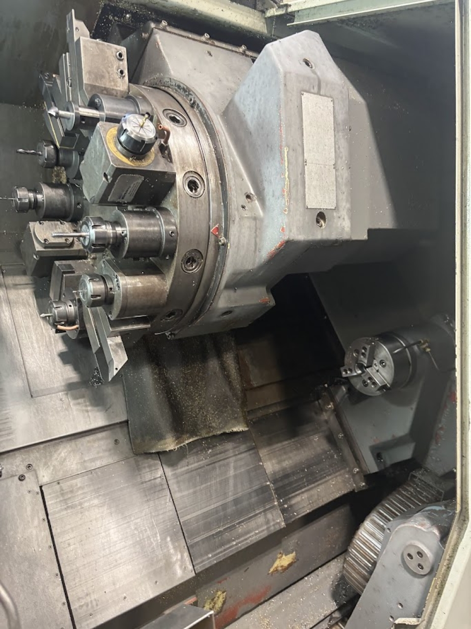 Tornio CNC Hyundai Kia SKT15LMS Foto facoltativa 1 