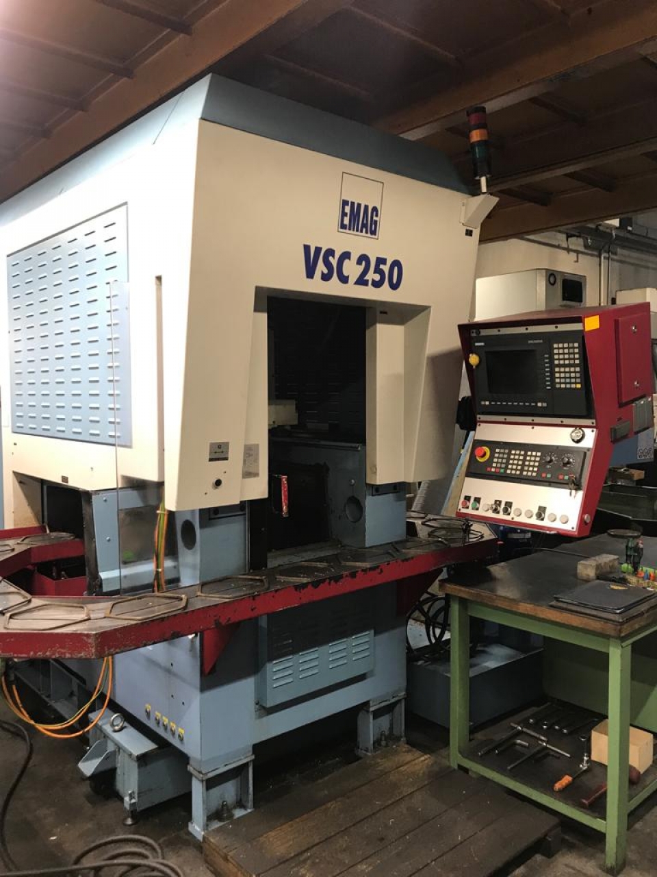 Tornio Verticale Rovesciato Motorizzato Emag VSC 250